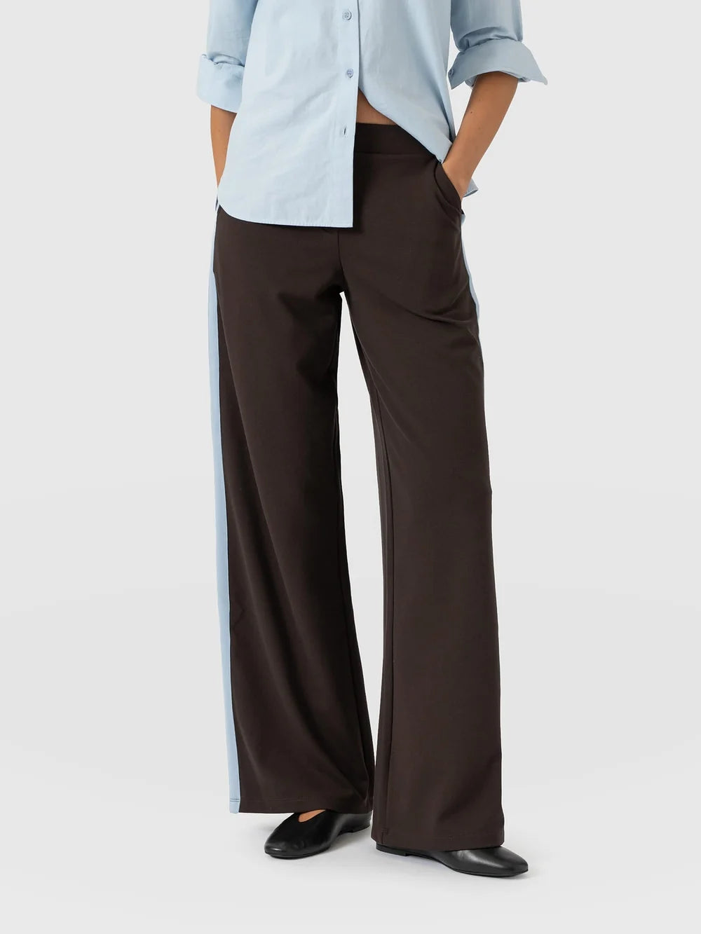 AMALFI | PANTALÓN WIDE LEG CON RAYA LATERAL