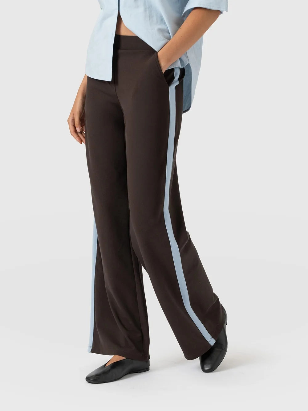 AMALFI | PANTALÓN WIDE LEG CON RAYA LATERAL