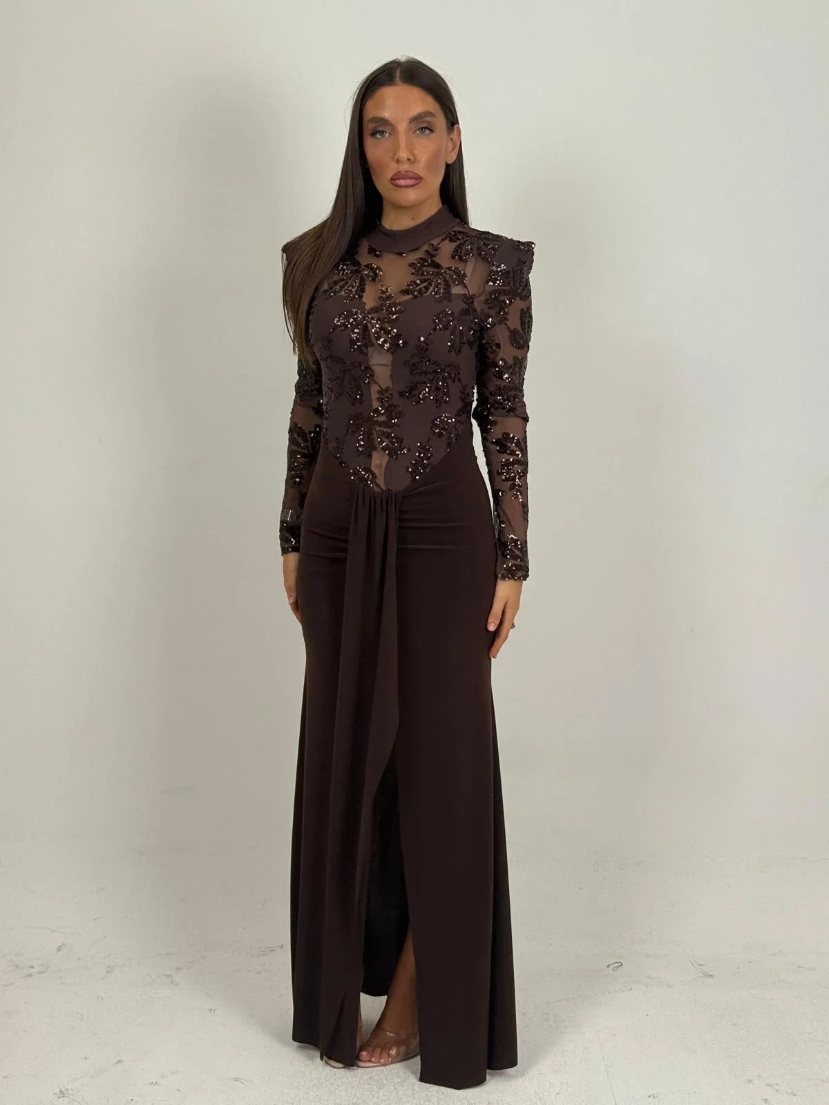 SIRACUSA | VESTIDO LARGO CON CORPIÑO DE TRANSPARENCIAS Y LENTEJUELAS